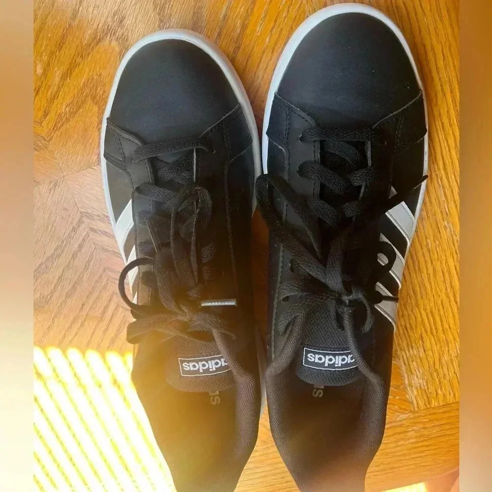 Blk Adidas Shoes - Picture 3 of 14